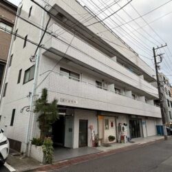 【3駅利用可】駐車場あり ショッピングモールまで徒歩約7分