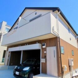 【満室】三方角地 車庫付 収納スペースたっぷり ロフト付き