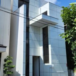 自由が丘駅徒歩４分 内外装リフォーム済み