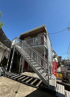 【満室】全室角部屋 表面利回り約8％ 近隣に大学あり