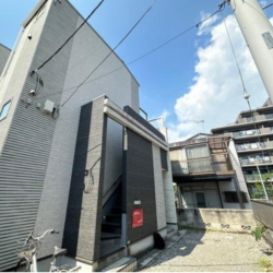 【満室】2駅2路線利用可 平坦アプローチ 1R×8戸ロフト付