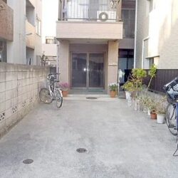 駐車場　駐輪場