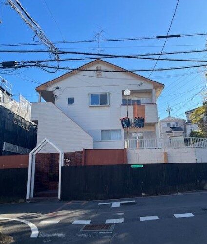 【満室】表面利回り約9.79％ 角地 駅徒歩7分