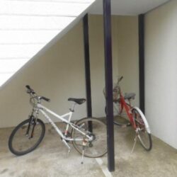 自転車置き場外観