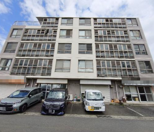 【住戸×事務所】角地 駐車場25台有 近隣に大学あり